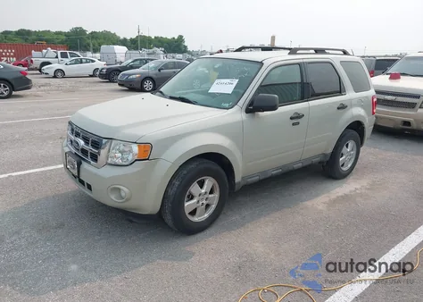 2009 Ford Escape Xlt from USA, damaged, VIN 1FMCU03G39KB87113